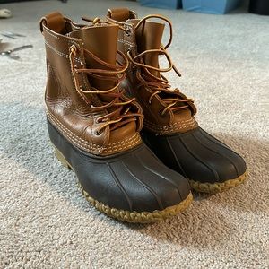 Brand: LL Bean  Size: Woman’s 7